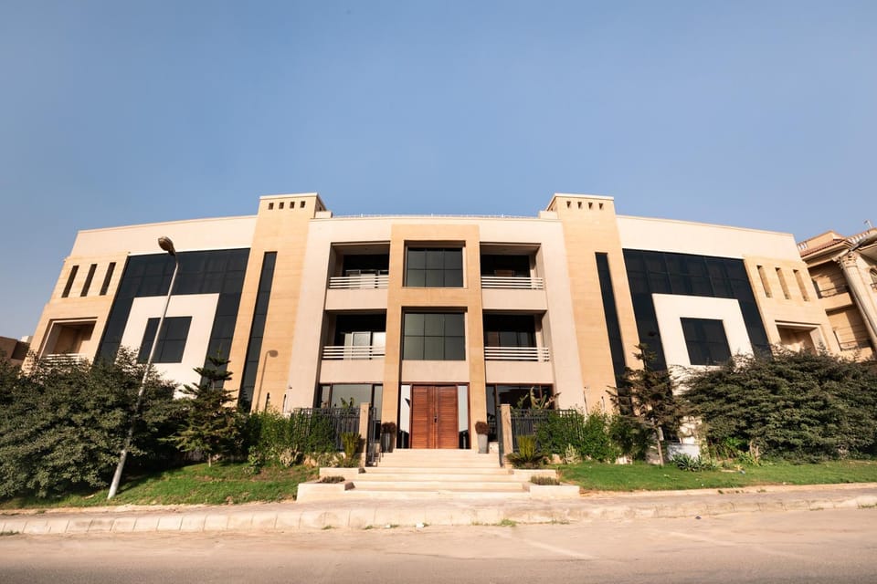 Property building, Facade/entrance