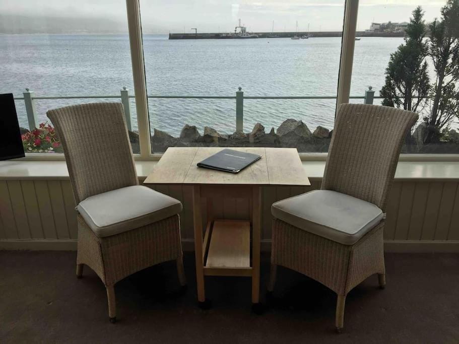 Natural landscape, View (from property/room), Living room, Sea view