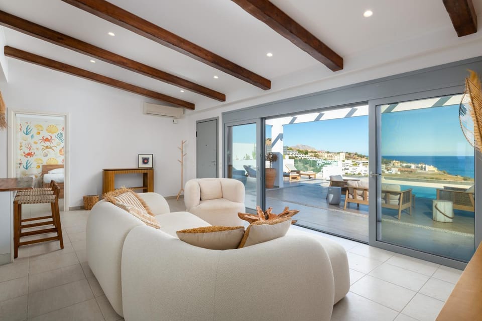 Living room, Sea view