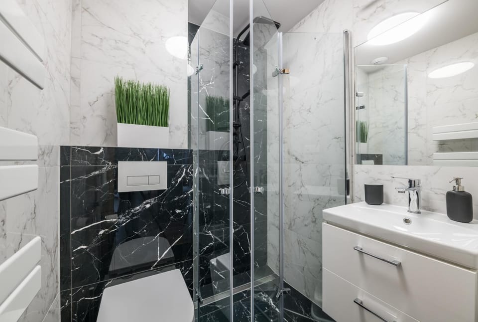 Shower, Bathroom, towels