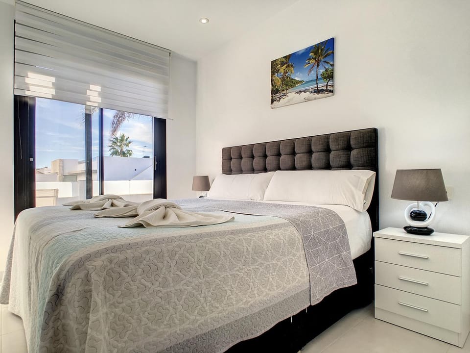 Bedroom, Pool view