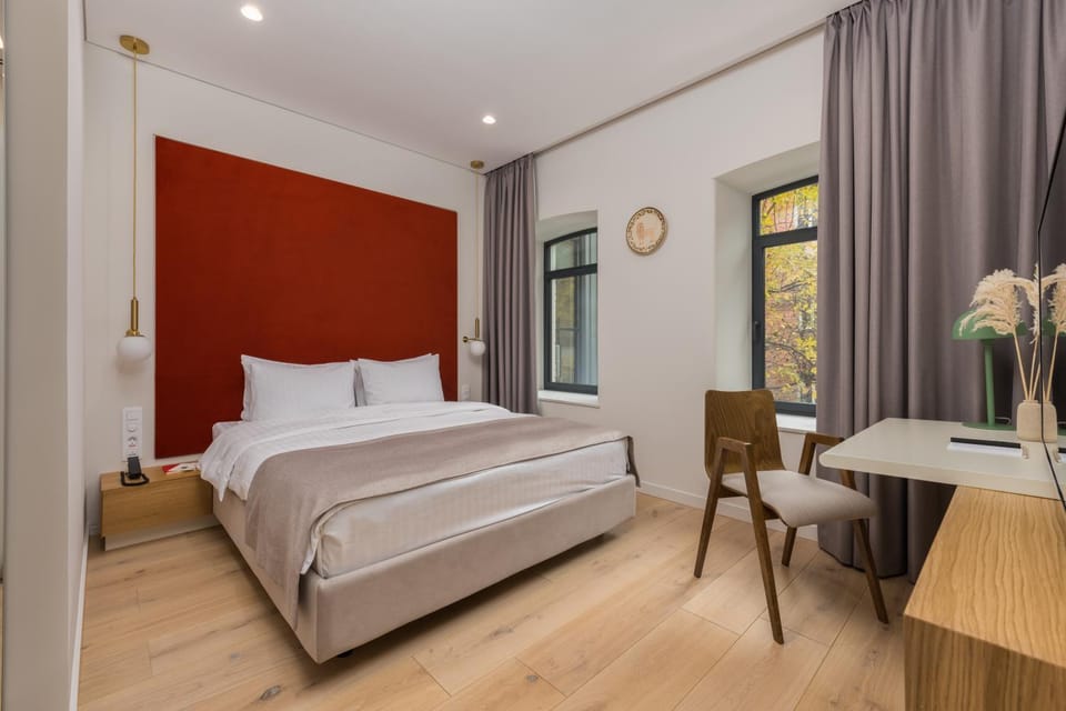 Bed, View (from property/room), Photo of the whole room, Bedroom, Garden view
