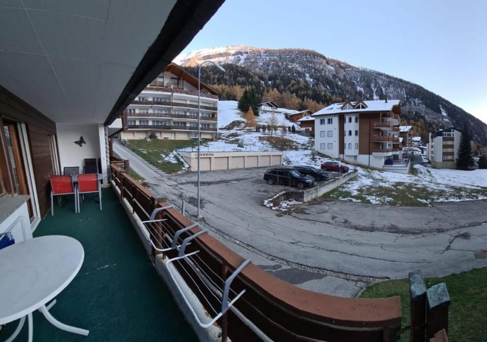 Property building, Natural landscape, View (from property/room), Balcony/Terrace, Balcony/Terrace, Mountain view
