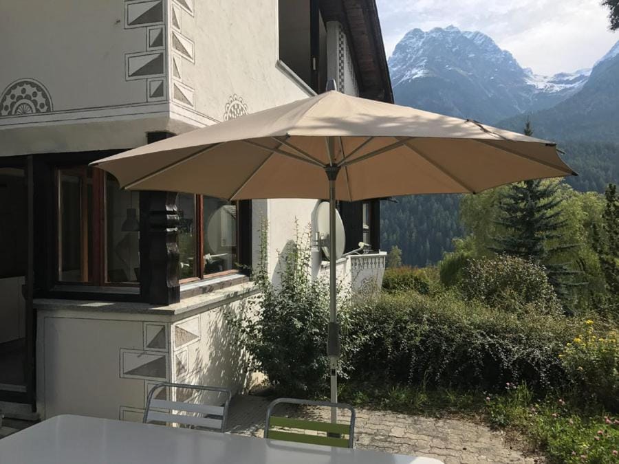 Garden, Balcony/Terrace, Mountain view