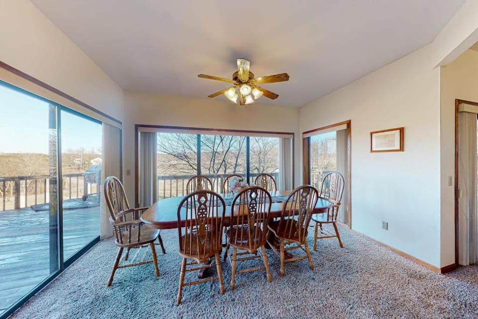 Stone Decks Lodge House in Carroll County