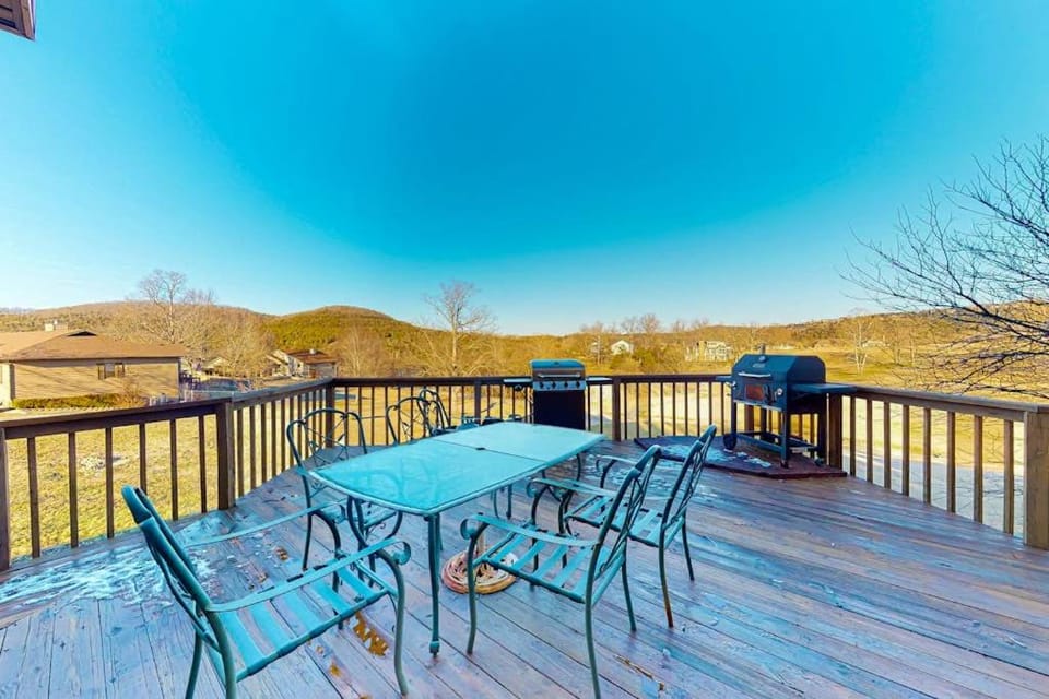 Stone Decks Lodge House in Carroll County