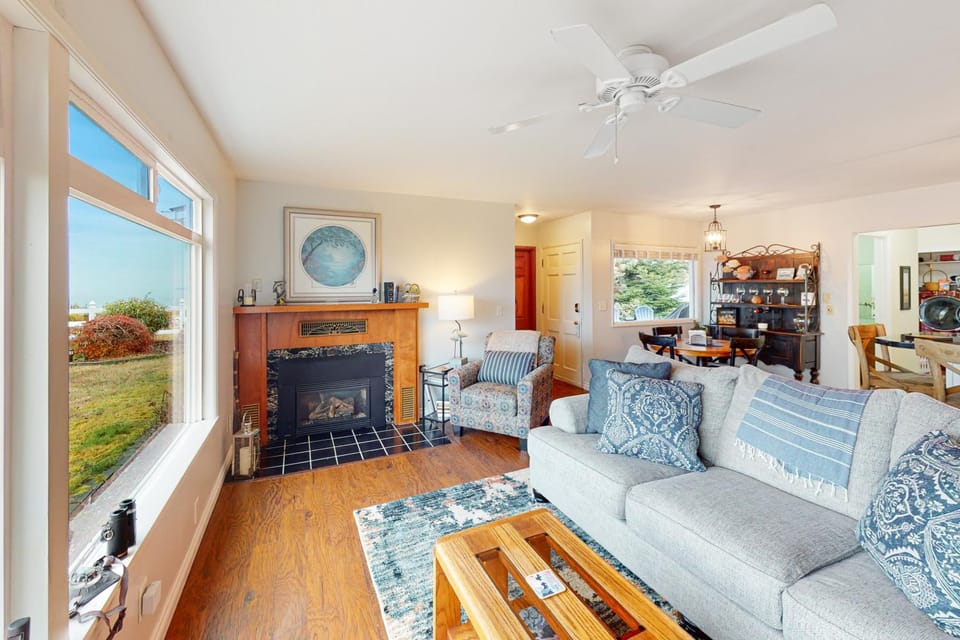 The Bluff Cottage House in Port Angeles