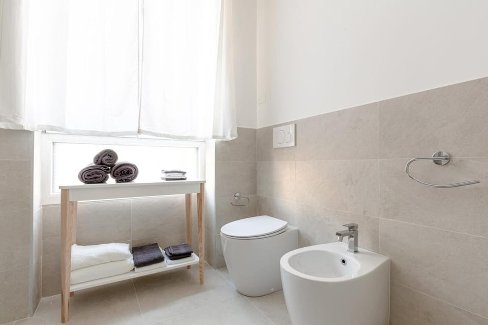 Toilet, Bathroom