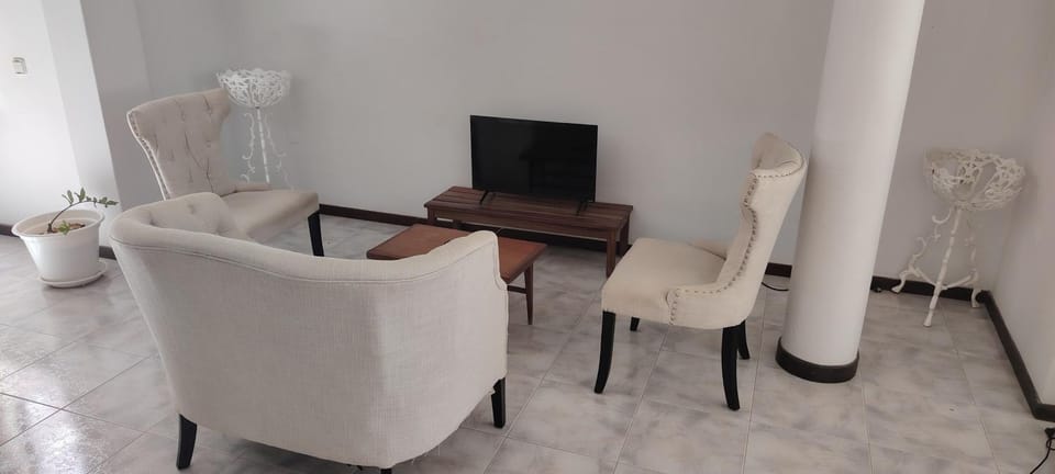 Communal lounge/ TV room, TV and multimedia, Living room