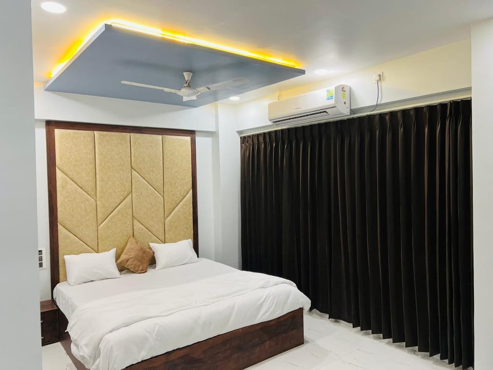Bed, View (from property/room), Bedroom