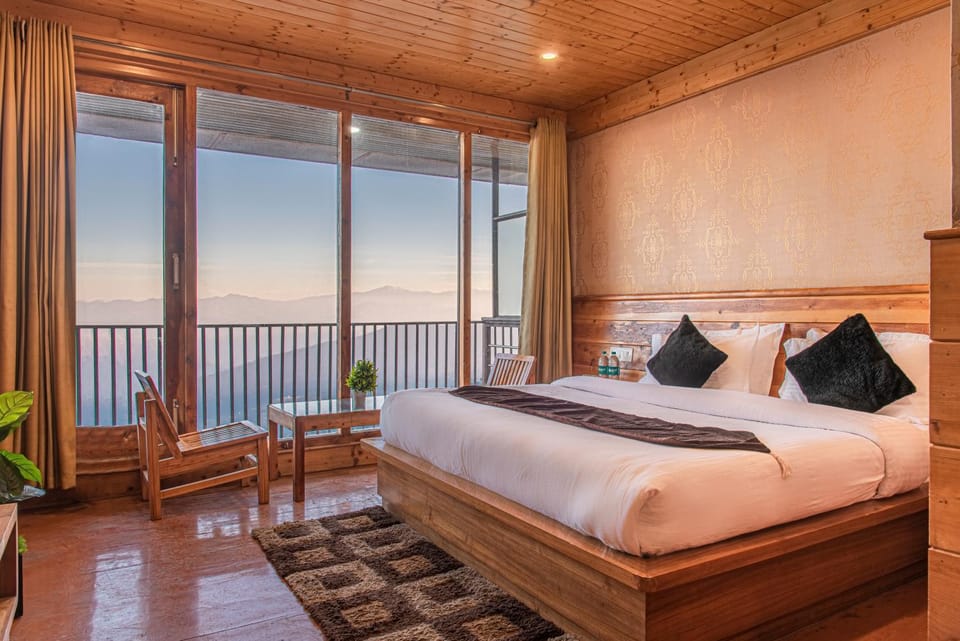 Bed, Natural landscape, View (from property/room), Balcony/Terrace, Photo of the whole room, Seating area, Bedroom, Inner courtyard view