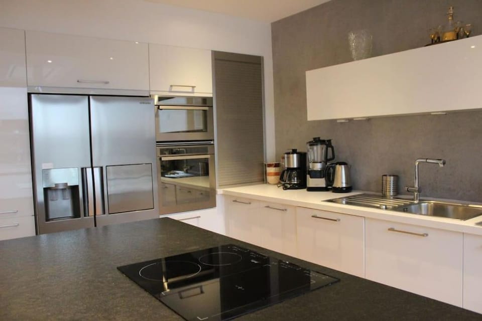 Le Jane : Centre ville, Garage, Balcon Apartment in Annecy