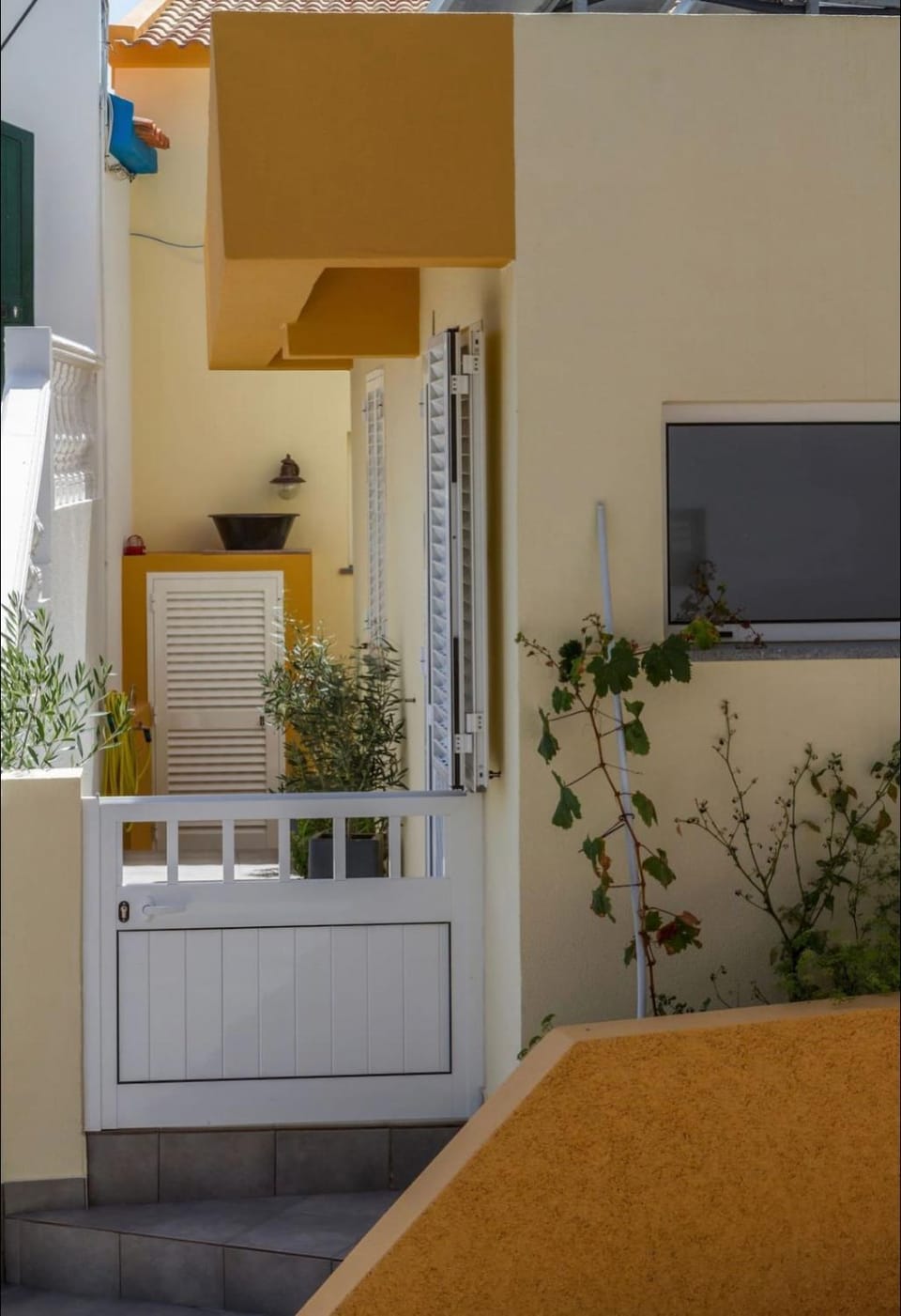 Property building, Area and facilities, Area and facilities