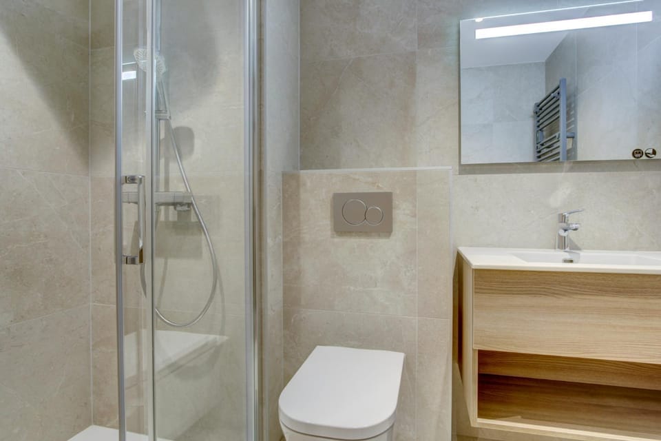 Shower, Toilet, Bathroom