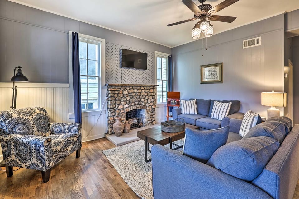 Cozy Eureka Springs Cottage, Walk to Dtwn! House in Eureka Springs
