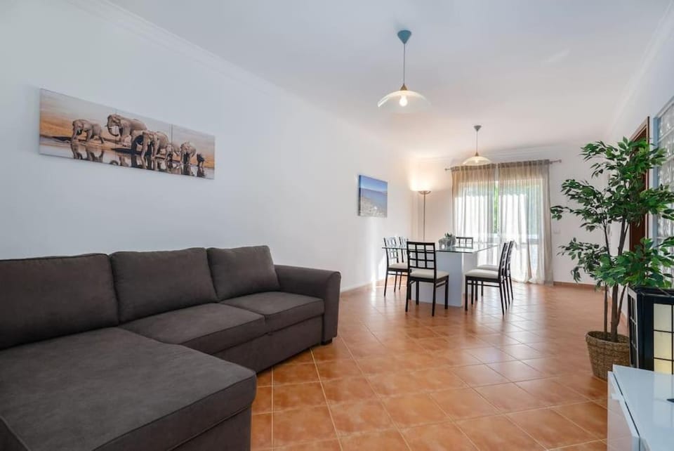 TV and multimedia, Living room, Dining area