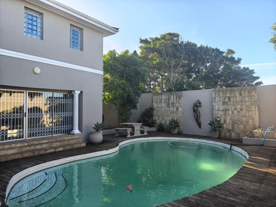 Bunitrix Guesthouse Bed and Breakfast in Port Elizabeth