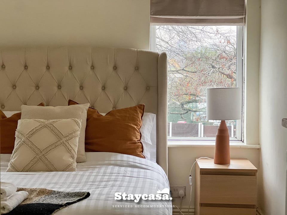 Littleton Co-Living - Private Room Self-Cater Bed and Breakfast in Salford