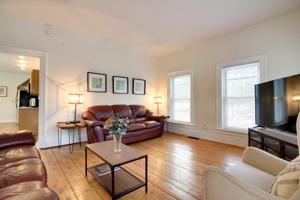 All-Season Ludlow Apartment: 3 Mi to Okemo Resort! Apartment in Vermont