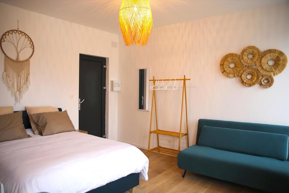 Decorative detail, Seating area