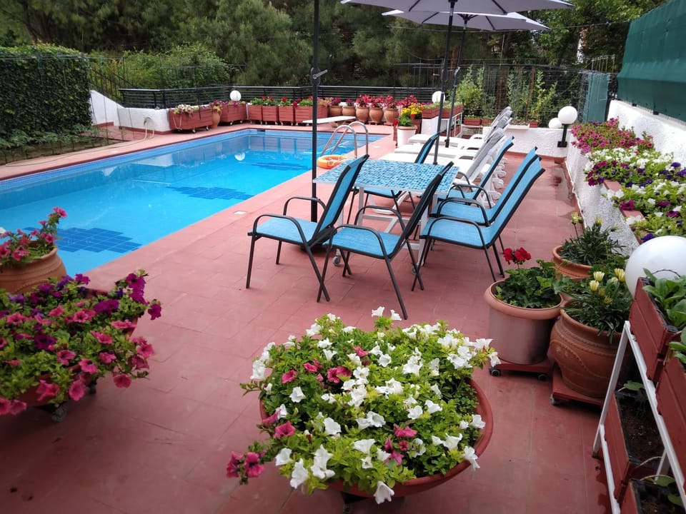 Villa in Panorama, Thessaloniki, with a swimming pool. Host: Mr. George Villa in Halkidiki