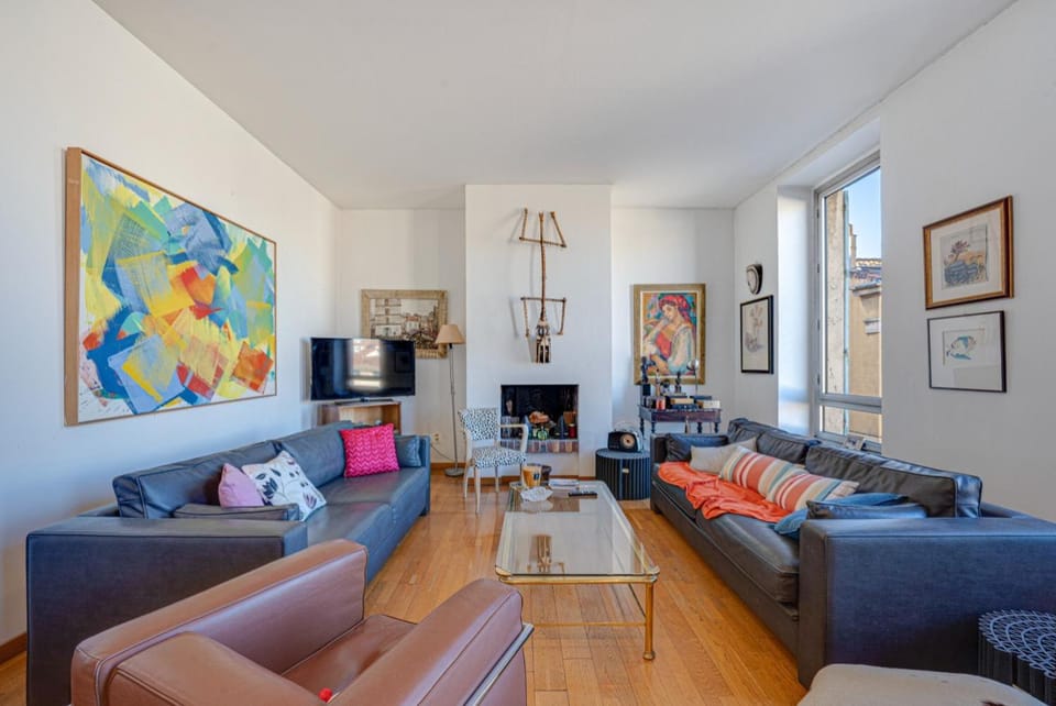 Living room, Seating area
