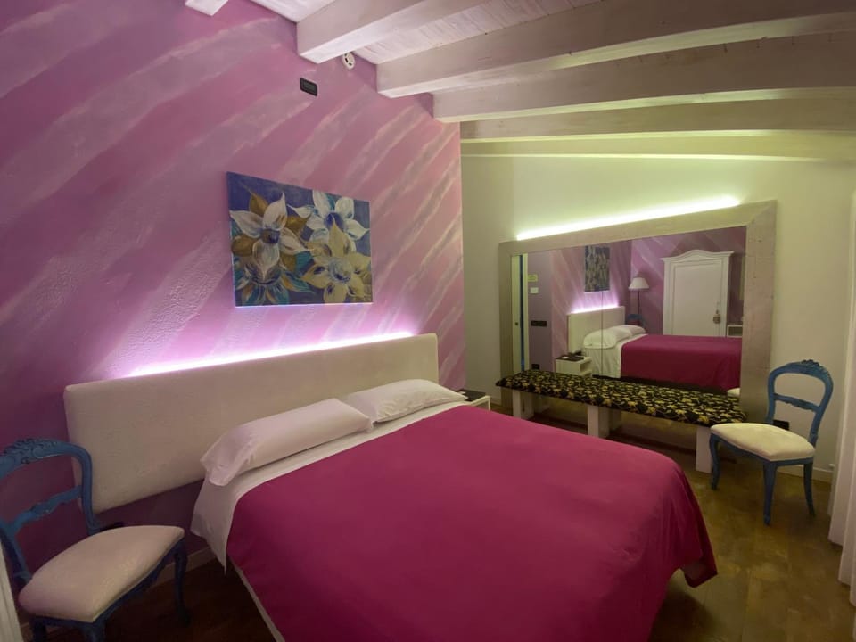 Day, Bedroom