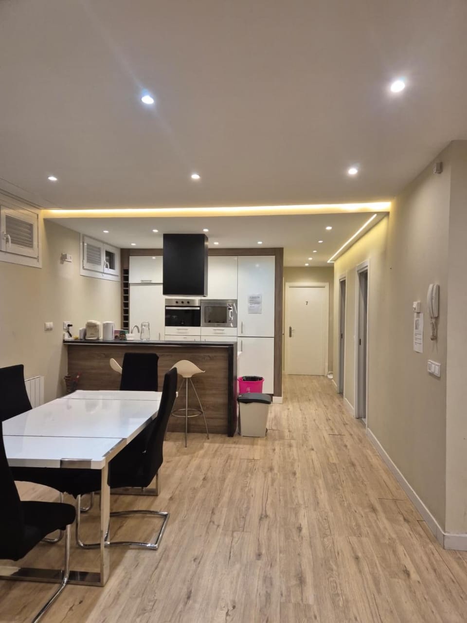 Kitchen or kitchenette, Communal kitchen, kitchen