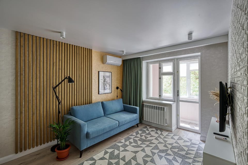 TV and multimedia, Seating area, air conditioner