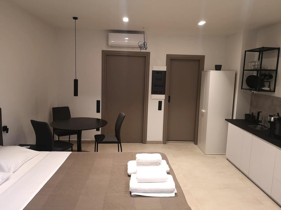 Evripidou Experience - The Suite Apartment in Athens