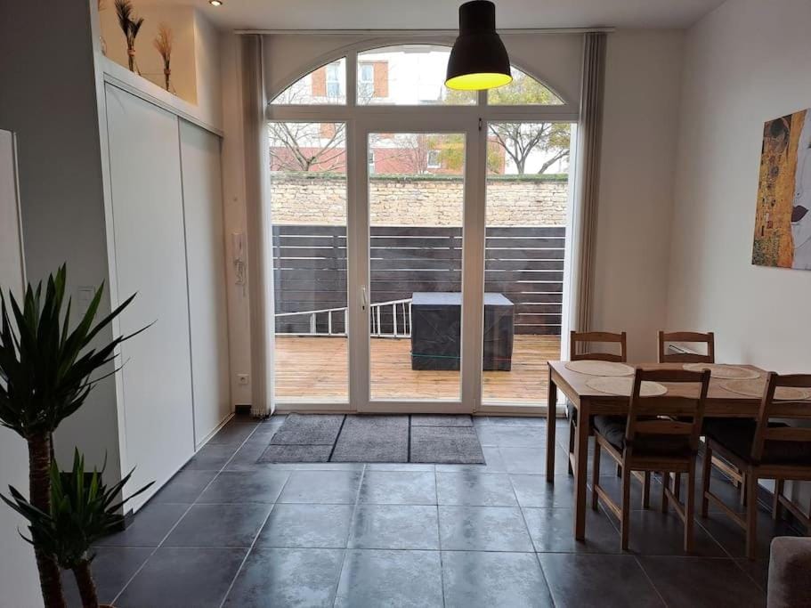 Bel Appartement Grande Terrasse avec parking à Dijon Apartment in Dijon
