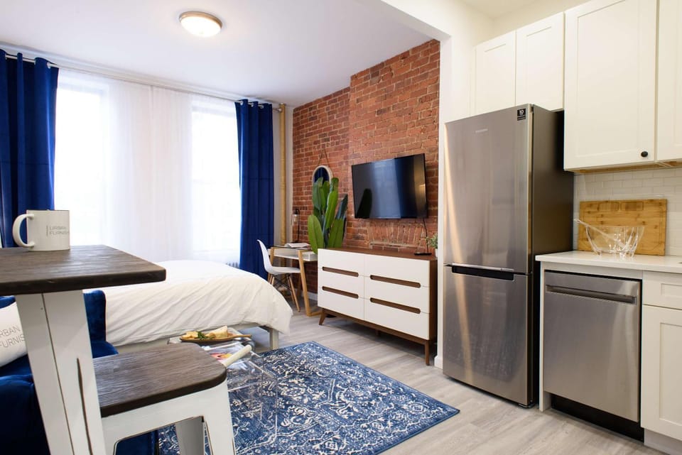 240-11 NEW STUDIO Prime Upper East W&D Apartment in Roosevelt Island