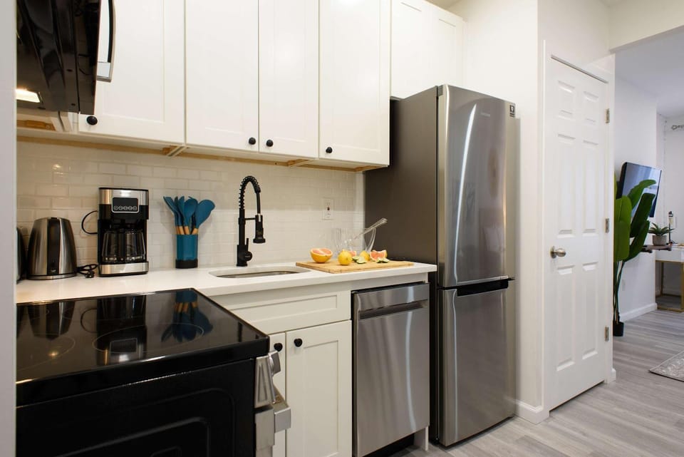 240-12 BRAND NEW Studio Prime location W&D Apartment in Roosevelt Island