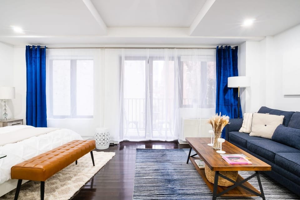 809-3B Columbus Circle W D new BLDG Balcony Apartment in Midtown