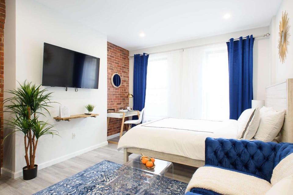 240-15 Luxury Studio Prime Location W&D Apartment in Roosevelt Island