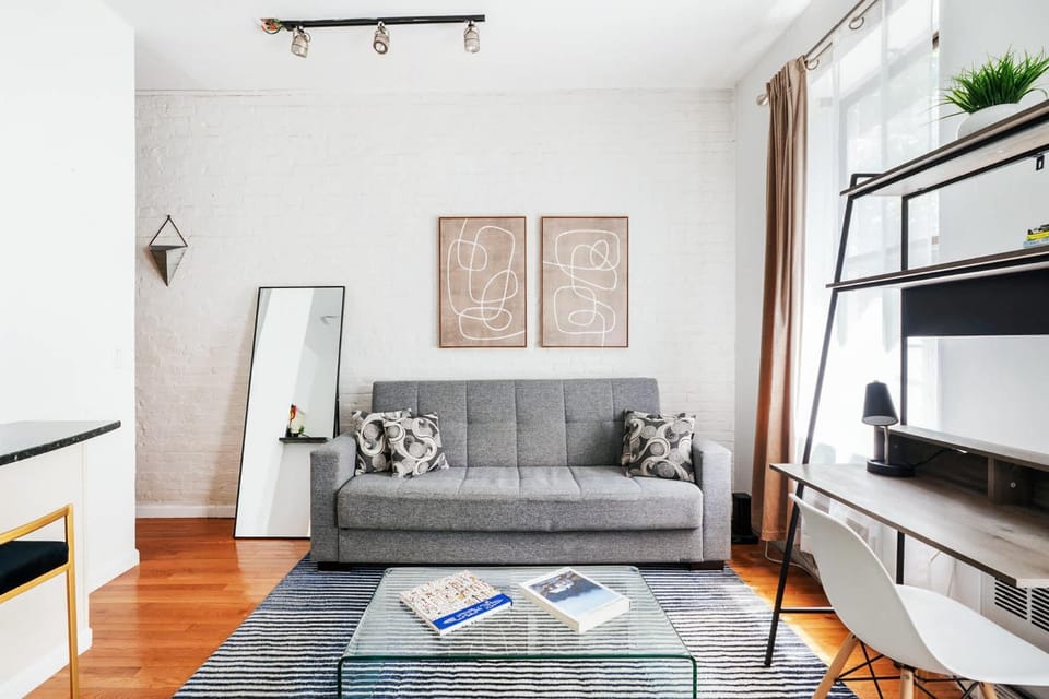 26-2B Gramercy Large 1BR WD in unit courtyard Apartment in Lower Manhattan