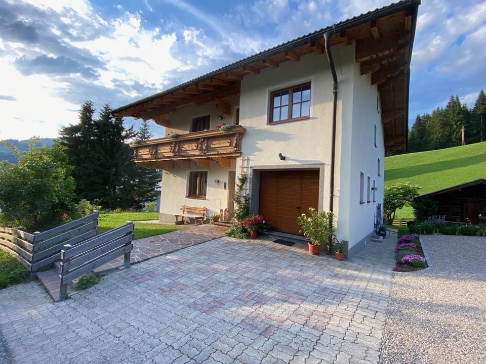 Property building, Day