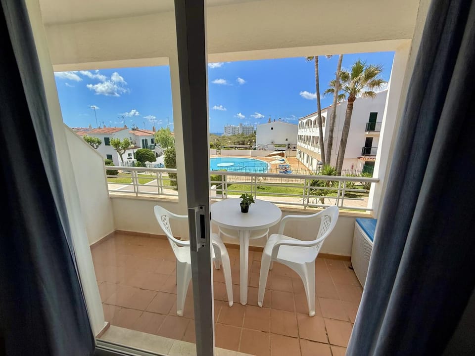 Pregonda - Apartamento con piscina y junto a playa Apartment in Cala en Blanes