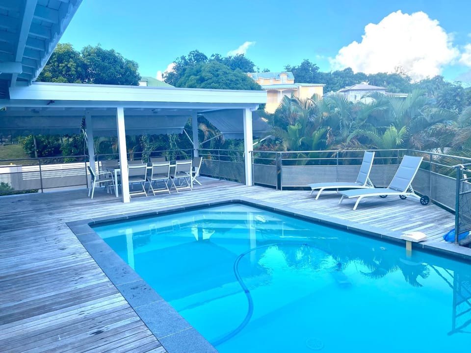 Balcony/Terrace, Pool view, Swimming pool, sunbed