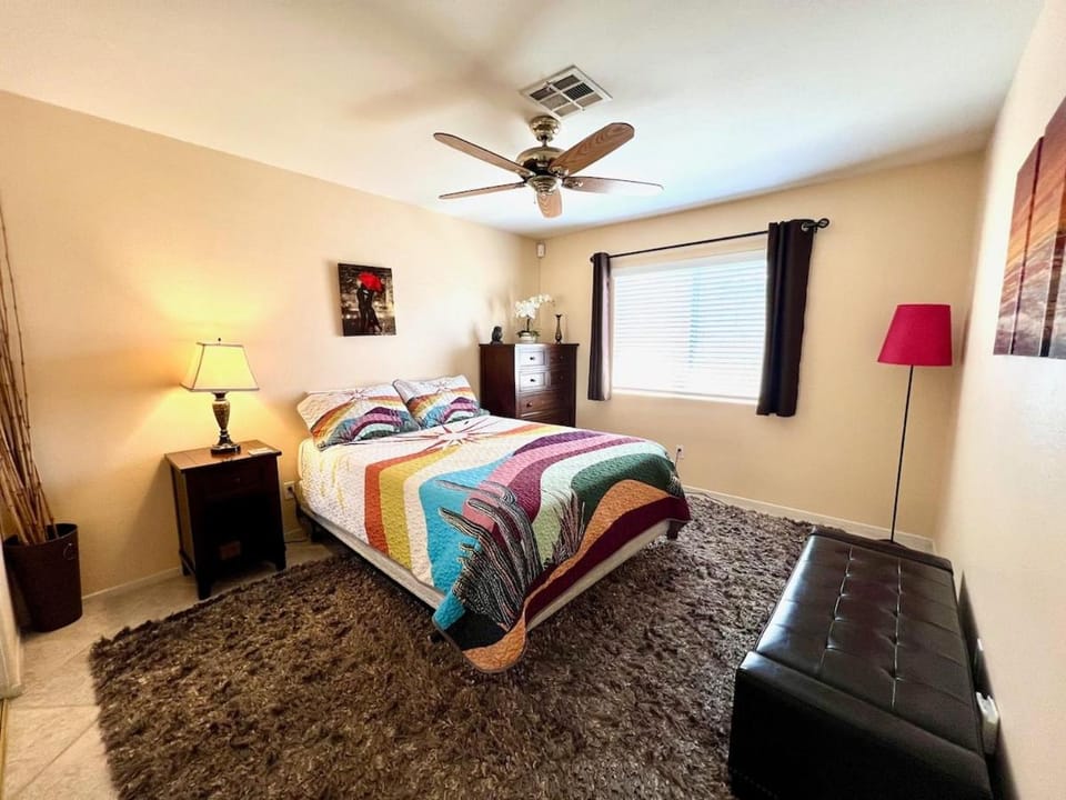 Photo of the whole room, Bedroom