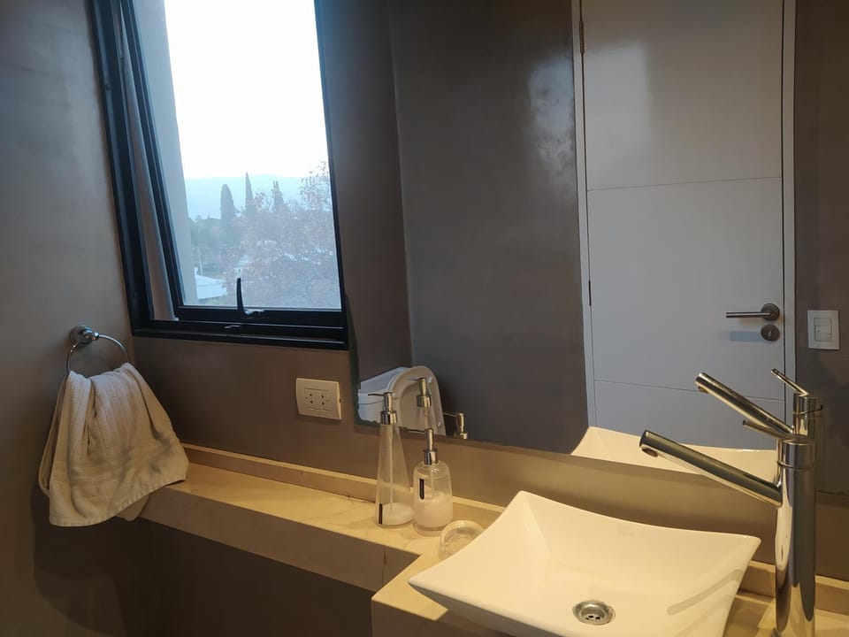 Catalina Home j Apartment in Yerba Buena