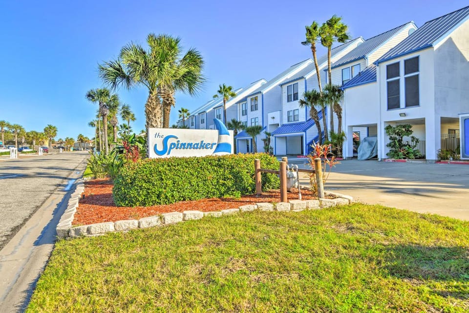 Padre Island Retreat on Canal - 2 Mi to Beach! House in North Padre Island