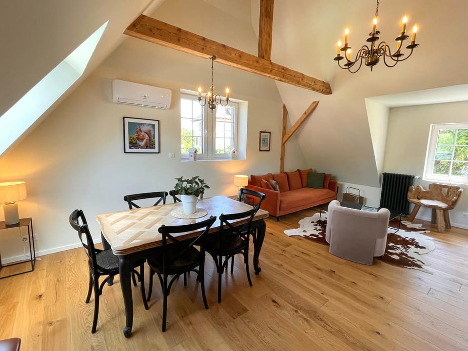 Le Hêtre Rouge - Écureuil et Geai Charme & Spa Alsace Apartment in Grand Est