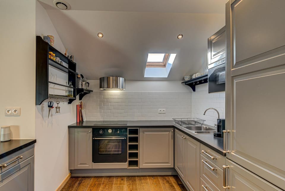 Kitchen or kitchenette, dishwasher, pet friendly, stove