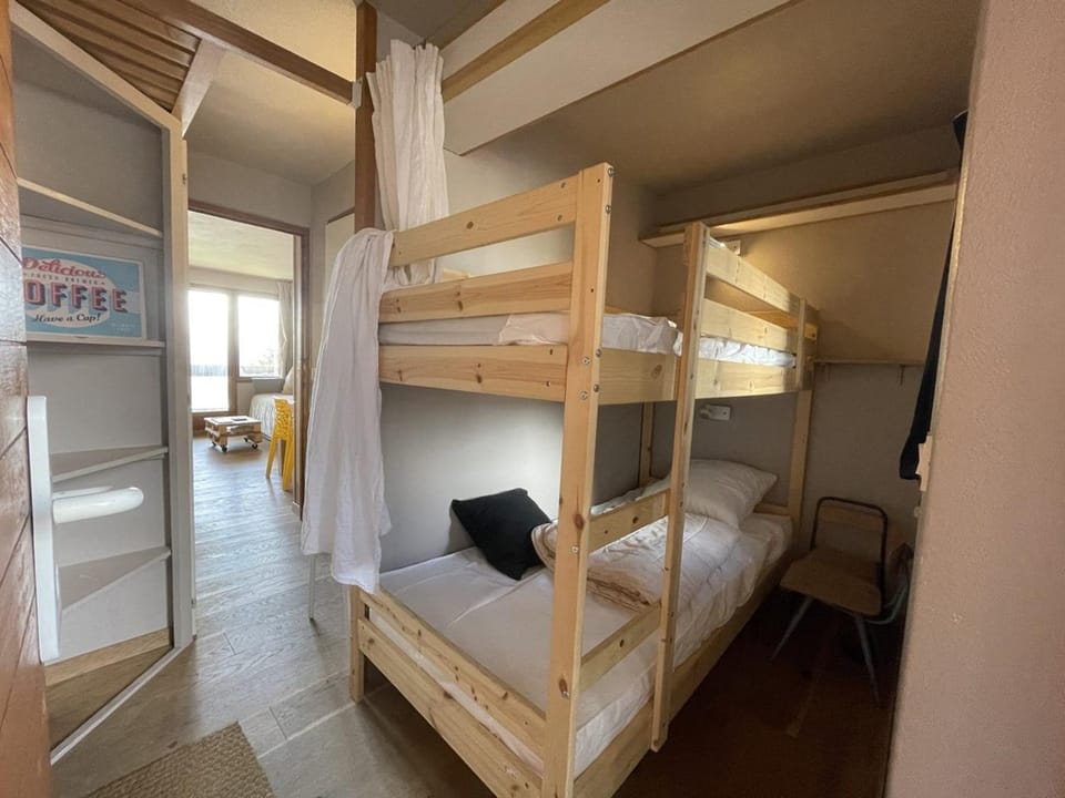 Studio 4 pers, Quartier des Jeux, Alpe d'Huez - Balcon exposé Sud, proche pistes et commerces - FR-1-405-225 Apartment in Huez