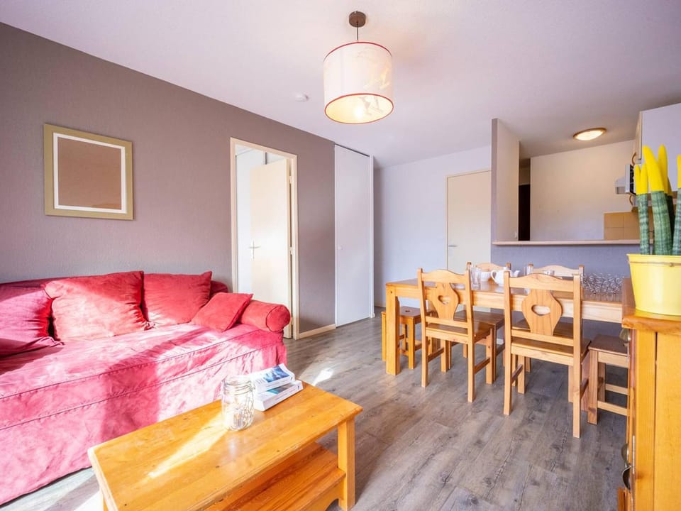Appartement cosy pour 6 personnes avec balcon, parking et accès aux pistes - FR-1-695-9 Apartment in Catalonia