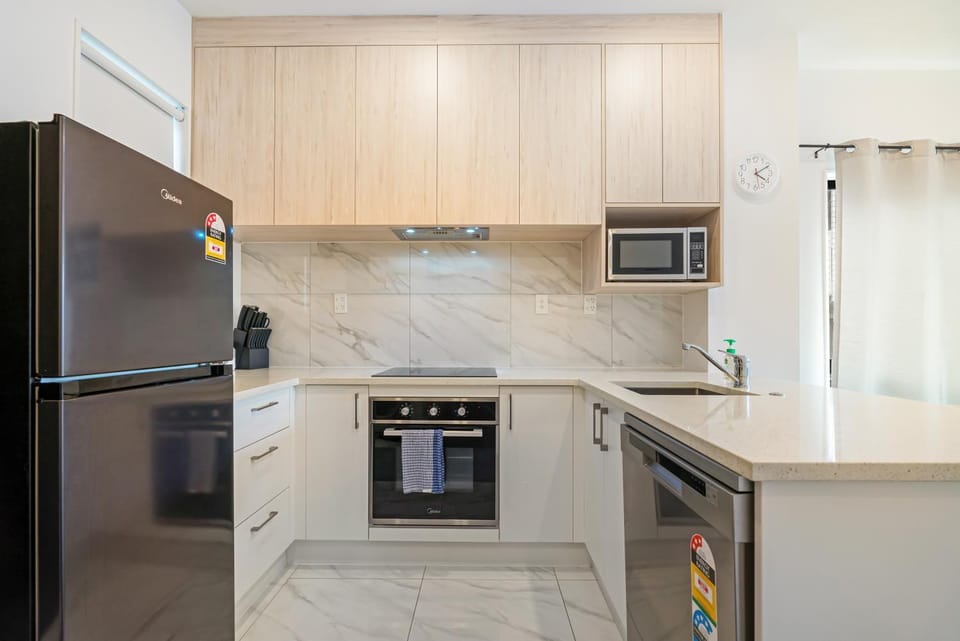 Cozy Brand New Townhouse 1 Bed and Breakfast in Auckland