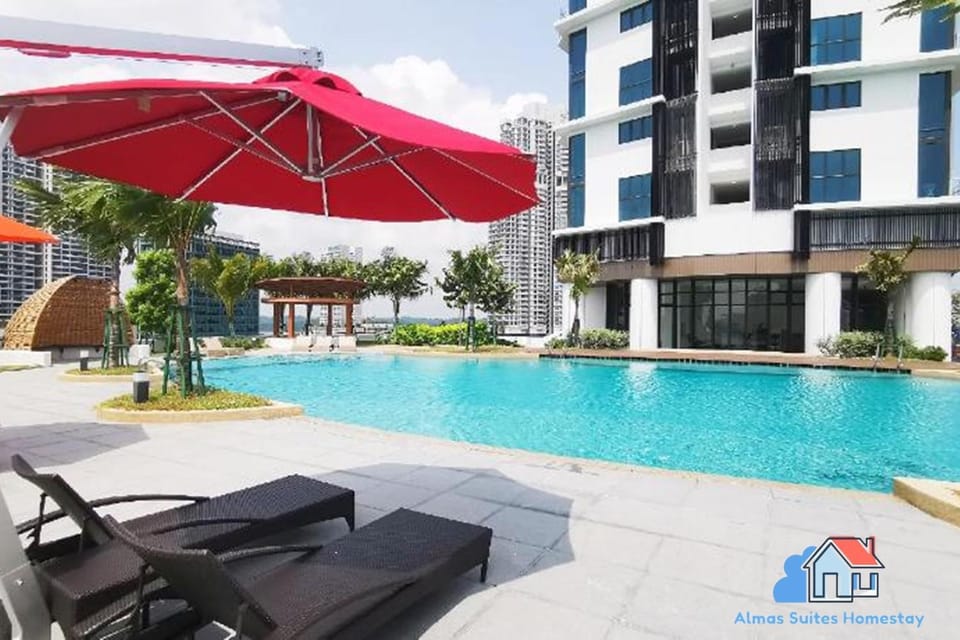 Day, Balcony/Terrace, Pool view, Swimming pool, sunbed