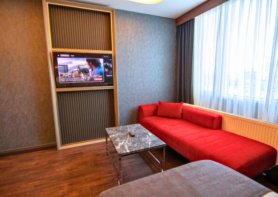 Communal lounge/ TV room, TV and multimedia