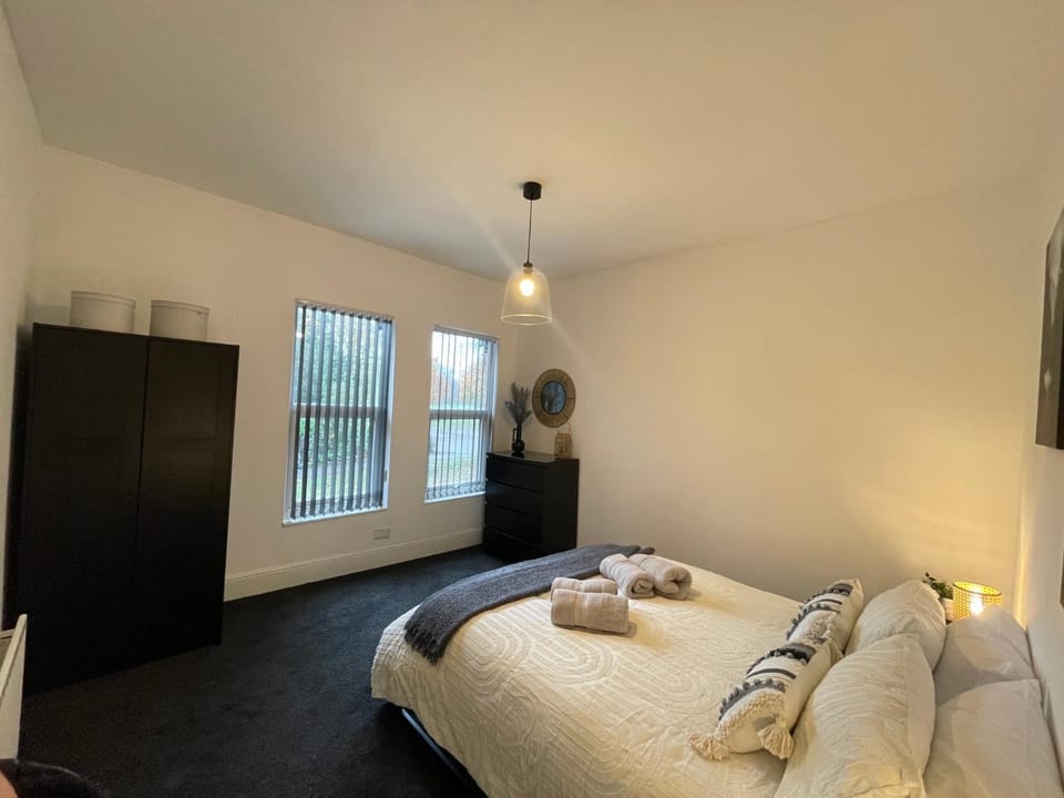 Bed, Photo of the whole room, Bedroom, towels, wardrobe